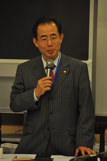 지난 9월 상하이 민주연합 창립대회에 참석한 김성곤 의원