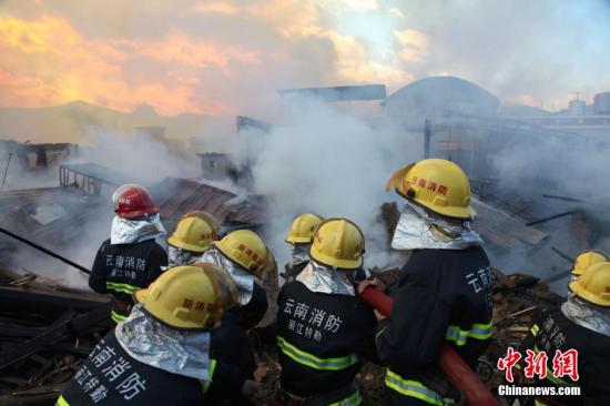 11일 화재로 소실된 중국 윈난성 샹그릴라(Shangri-La)