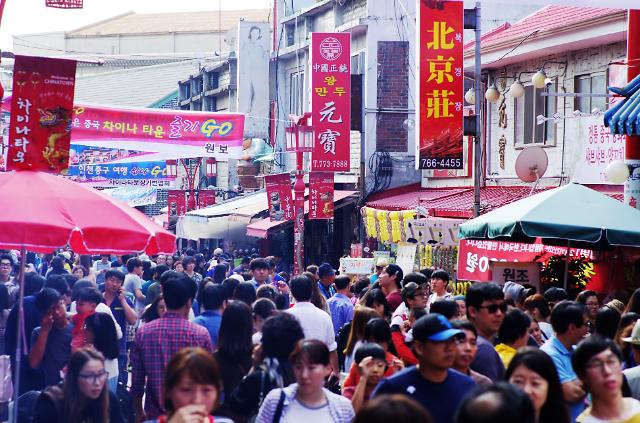 APEC 연휴기간을 이용해 한국을 방문하는 중국인 관광객도 늘어날 것으로 기대된다. 