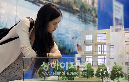 上海부동산전시회 '집값 할인, 물거품'