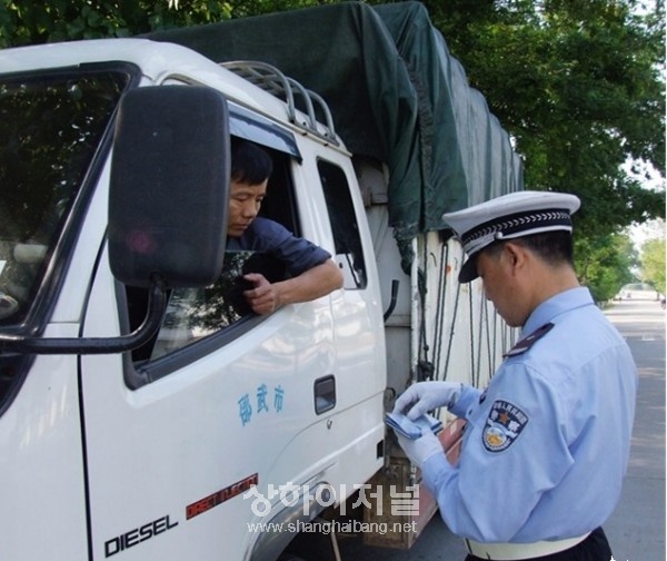 上海, 주변 8개 지방정부와 손잡고 '교통단속'