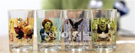 맥도널드, 유해물질 함유 사은품 리콜