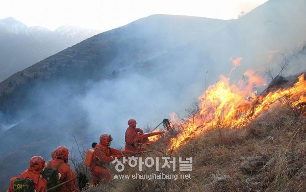 中 쓰촨성 산불 22명 사망