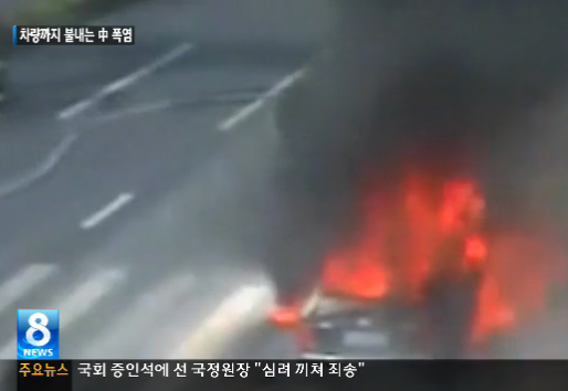 달리던 차량까지 불 태우는 '살인적 폭염'