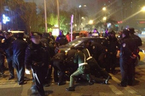 베이징, 복면쓴 남성 명품시계 11점 훔치다 체포