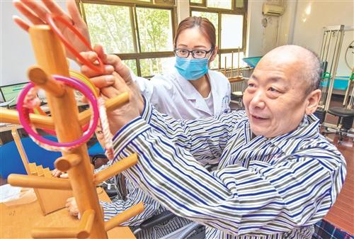 2020년 中실버시장 규모 643조 원…공급 다양화 필요
