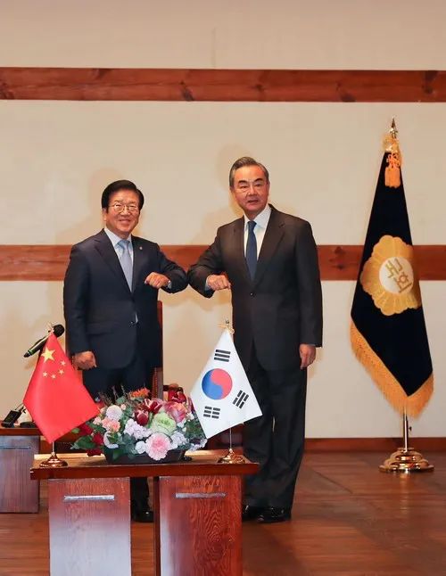 中언론 '왕이 외교부장 한일 방문 관전 포인트'