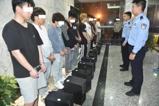 상하이 미녀 캐스터, 알고보니 '숙련된 사기꾼'