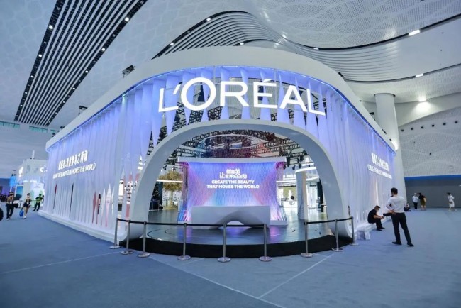 글로벌 뷰티업계 中시장에서 승승장구… K뷰티만 고전 중