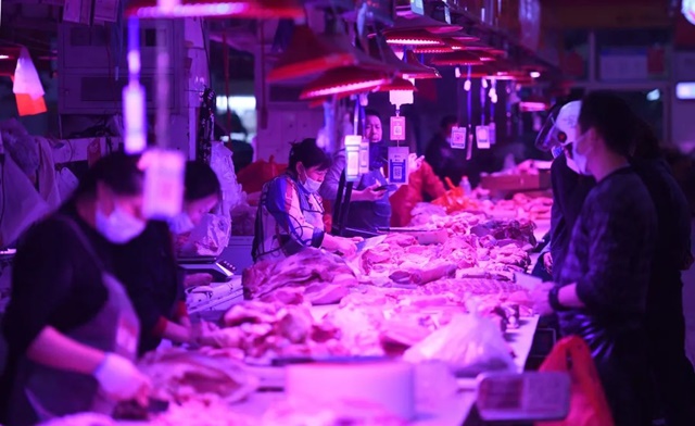 中 정육조명 내달부터 '전면 금지'…위반 시 벌금 최고 550만원