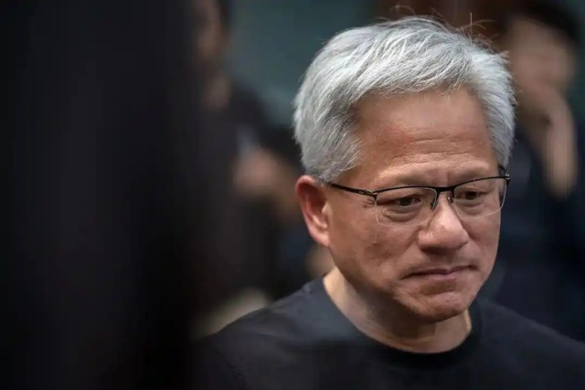 엔비디아, 中 점유율 95%→0%…젠슨 황 “정책 변화 기대”
